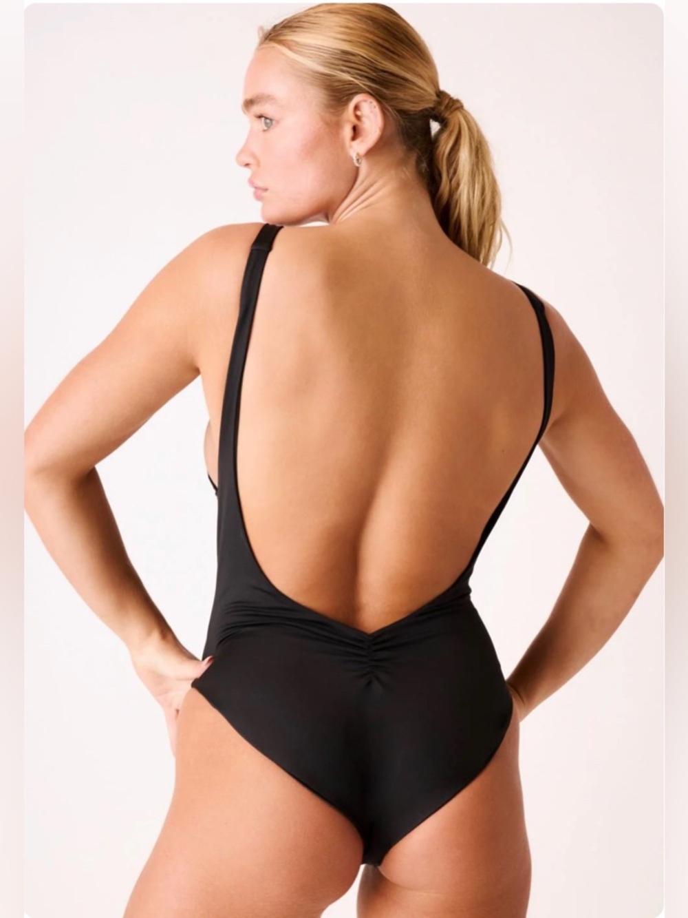 Londre The Minimalist one piece swimsuit in black size M